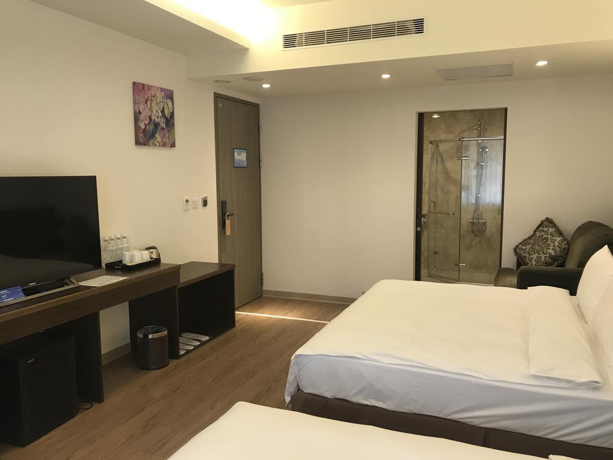 ML Hotel 晨光饭店 嘉义市 外观 照片